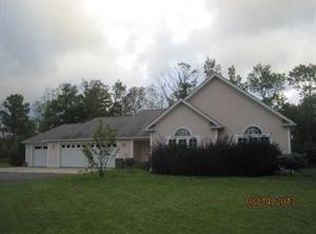 2106 N Creek Rd, Lake View, NY 14085