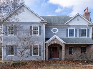 225 Peters Ln, Stratford, CT 06614
