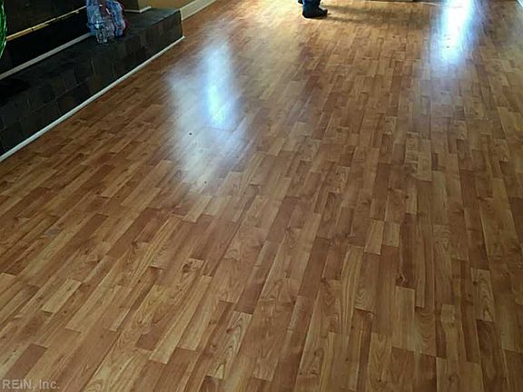 4th image of 3713 Palace Pl