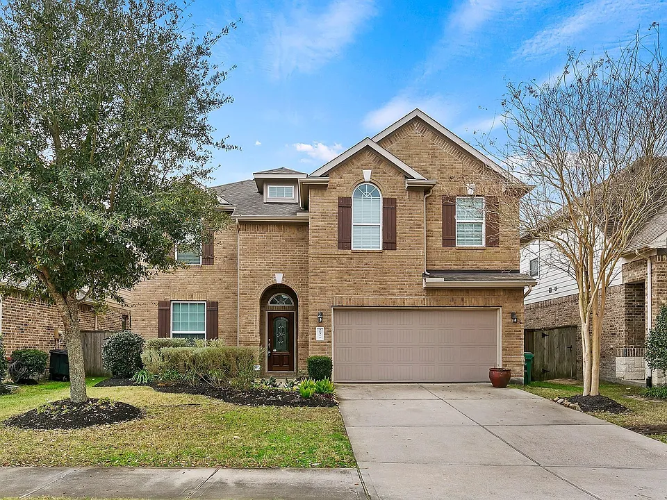 26315 Cedar Pine Dr
