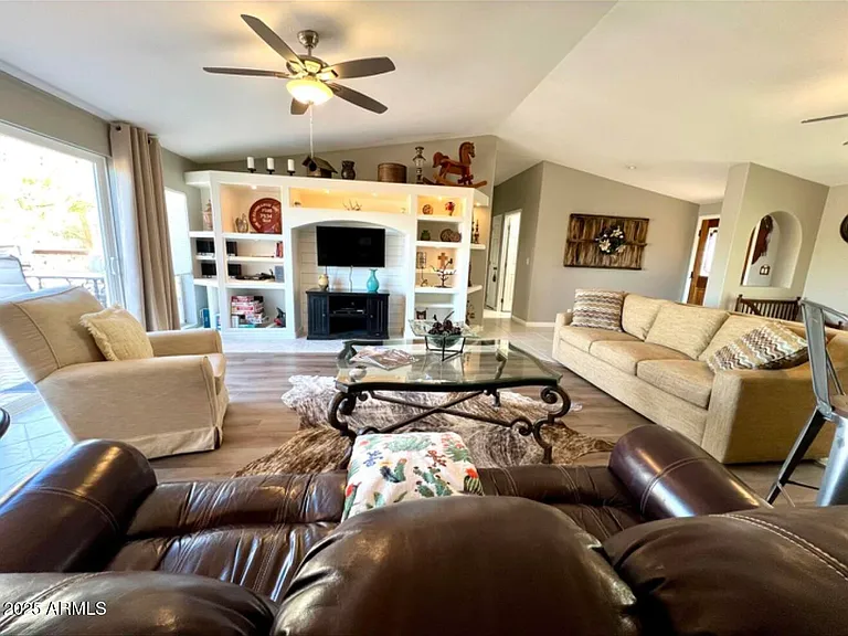 5824 E Montgomery Rd — Photo 12