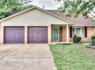 308 S Avery St, Moore, OK 73160