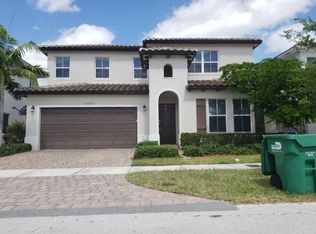 14935 SW 177th Ter, Miami, FL 33187