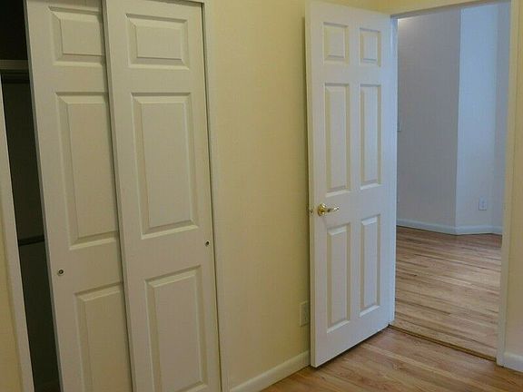 4th image of 410 E 89th St APT 1a
