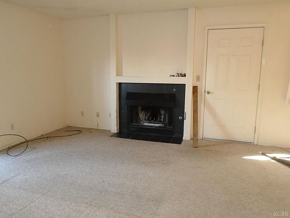 3rd image of 1190-196 S Winery Ave