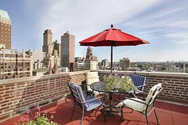 Sold by Douglas Elliman | media 26