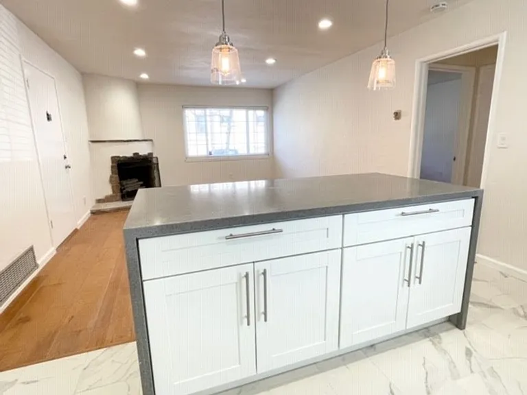 2125 Santa Clara Ave #C — Photo 9