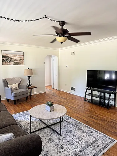 2507 Clark St Photo 1