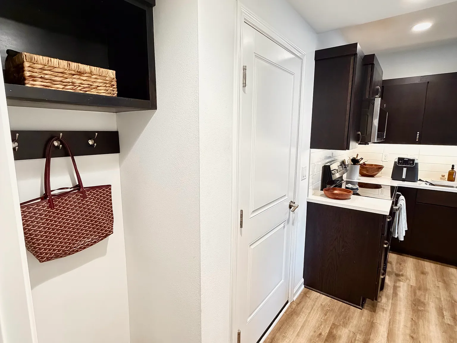 3 bed, 1611 sqft, $3,000 — Photo 4