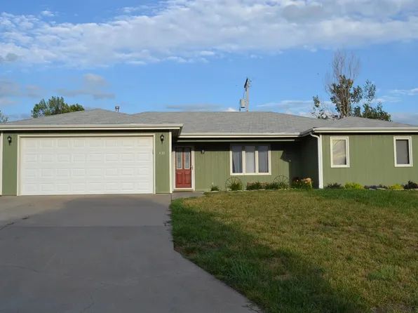 435 Clydesdale Dr, Ogden, KS 66517