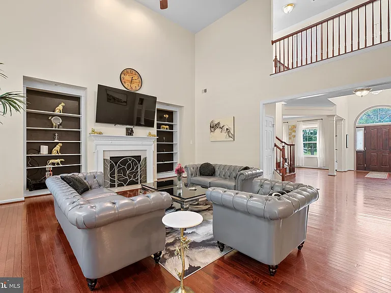11810 Tregiovo Pl — Photo 12