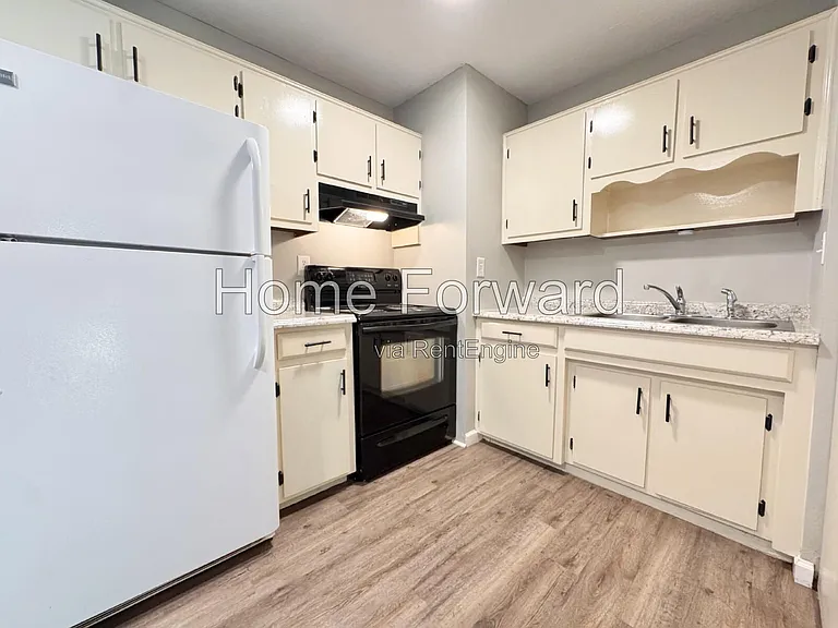 417 Harrodswood Rd #A — Photo 7