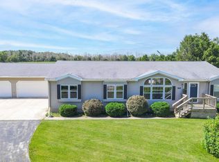 3616 Silver Creek Rd, Manitowoc, WI 54220