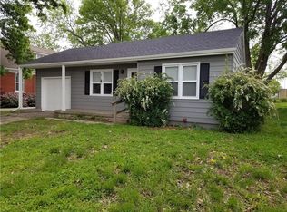 9143 Pflumm Rd, Lenexa, KS 66215