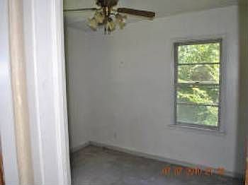 2nd image of 2887 Rockwood Rd