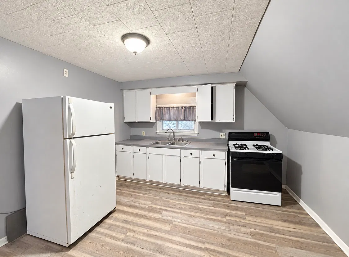 1 bed, $1,050 — Photo 2