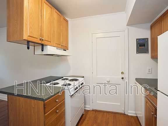3rd image of 1361 Briarwood Dr NE Unit 2