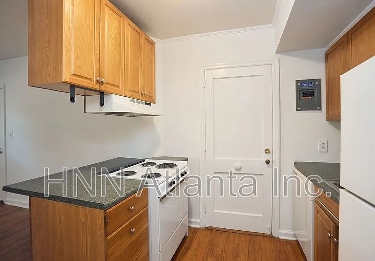 1361 Briarwood Dr NE #2 — Photo 3