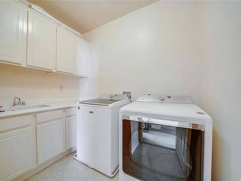 22840 Shell Dr — Photo 4