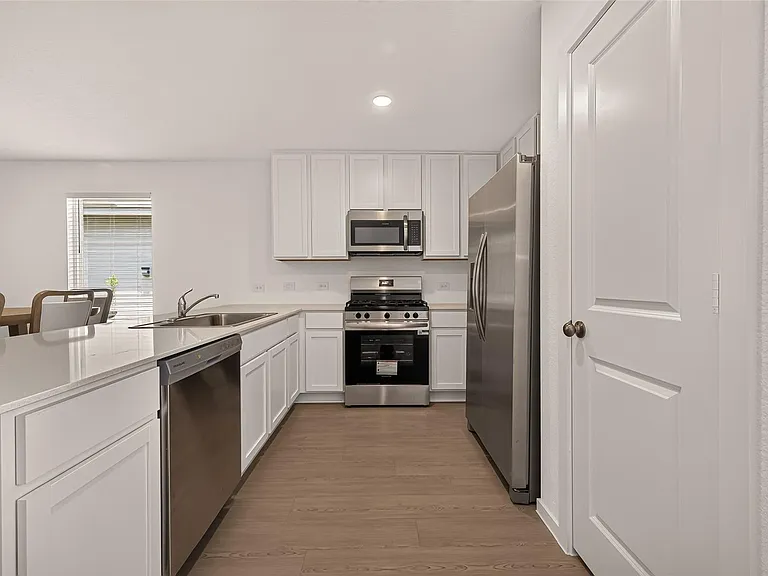 31338 Black Cherry Hollow Dr — Photo 14
