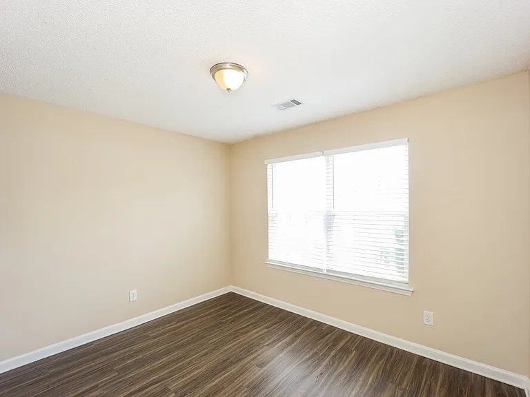 2167 Red Oak Cir — Photo 13