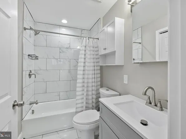 2202 E Chase St, Baltimore, MD 21213
