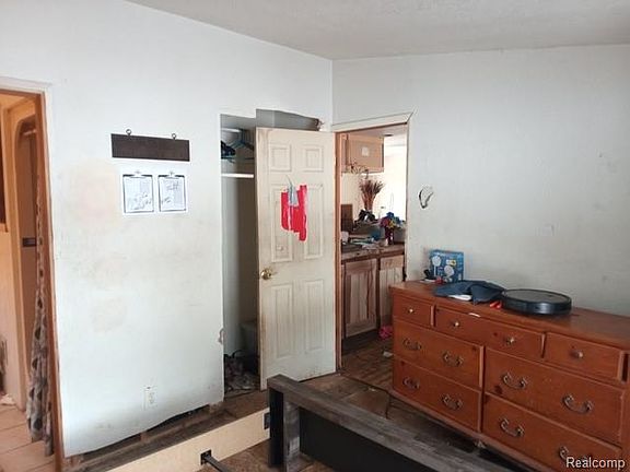 4th image of 830 Ritchie Rd