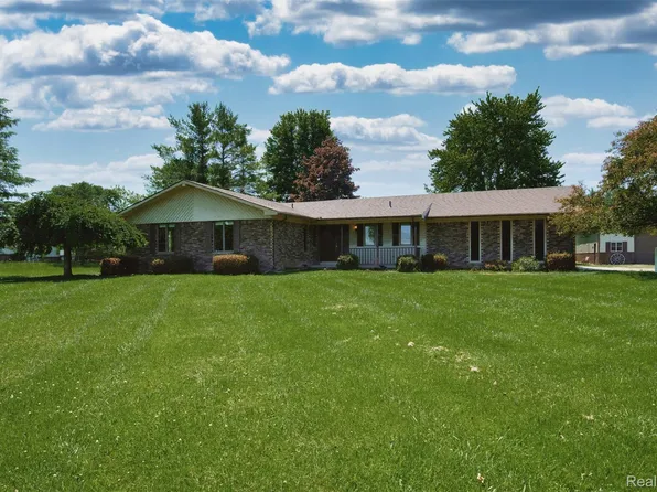 29940 29 Mile Rd, Lenox, MI 48048