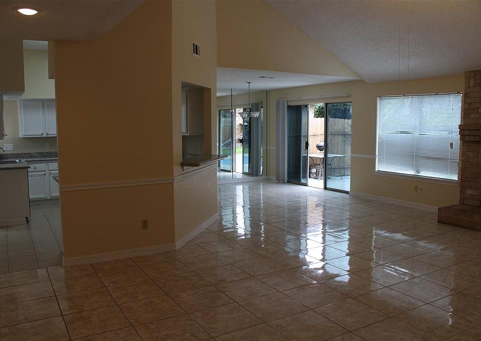 1st image of 13039 Meadowline Dr