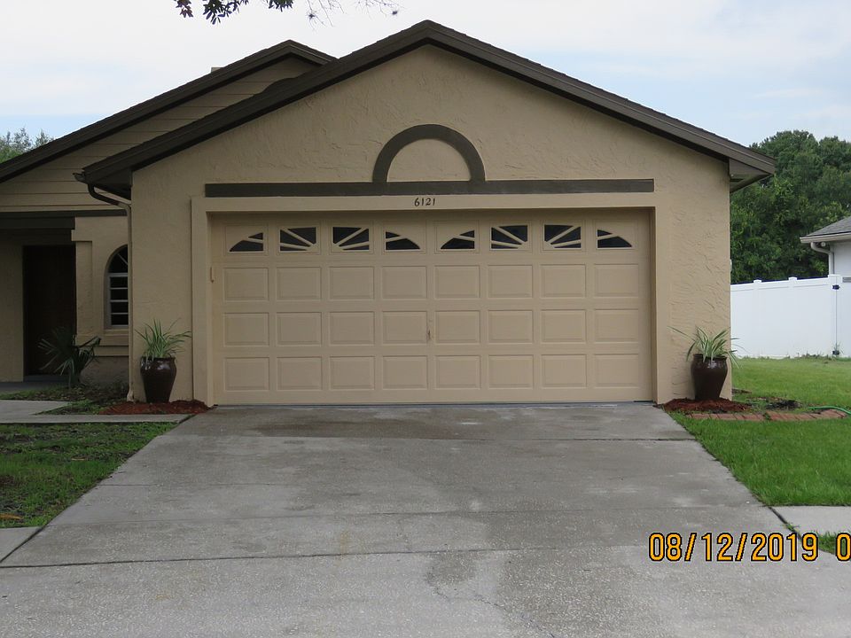 1st image of 6121 Crickethollow Dr