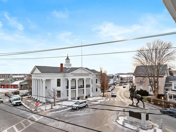 40 Middle St #3A, Gloucester, MA 01930