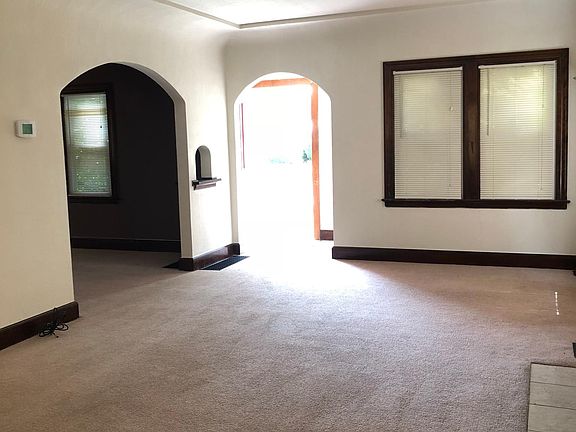 3rd image of 2739 Gunckel Blvd