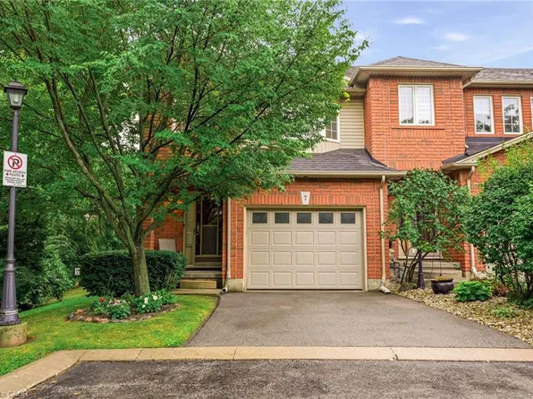 348 Highland Rd W #7, Hamilton, ON L8J 3W5