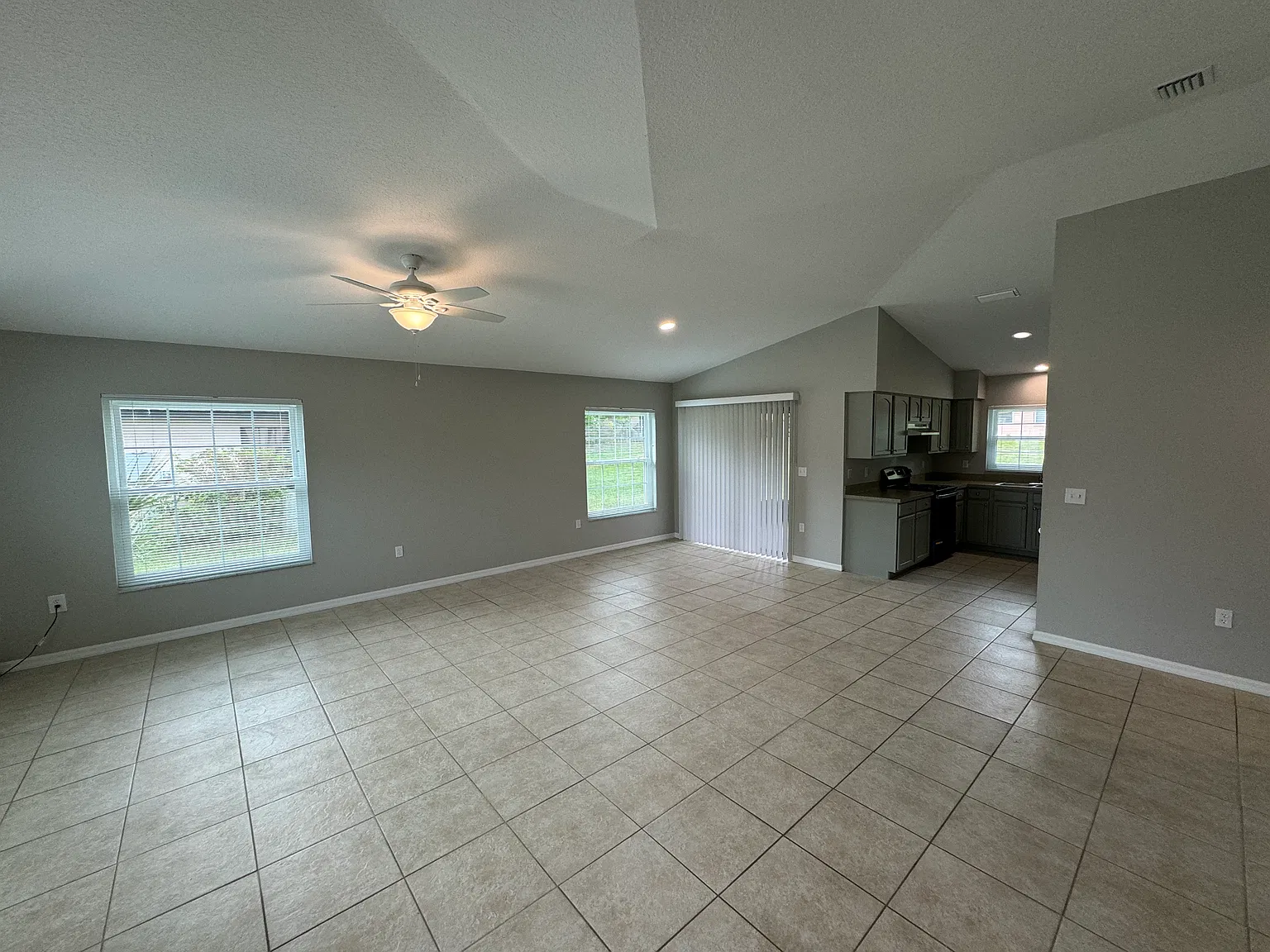 Nice 3 bd 2 bath Home in Tavares — Photo 4