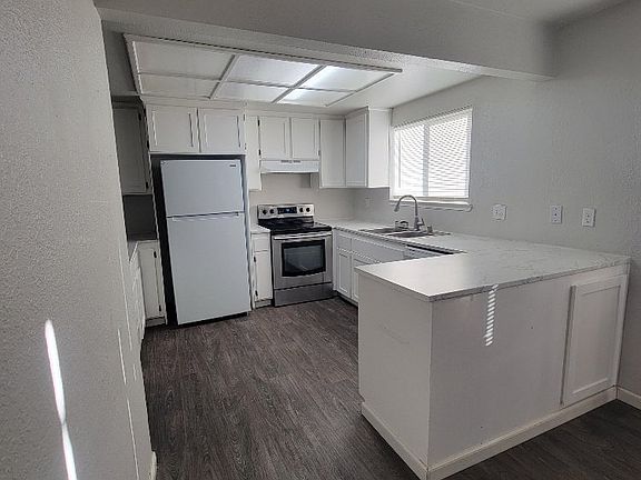 3rd image of 125A East St
