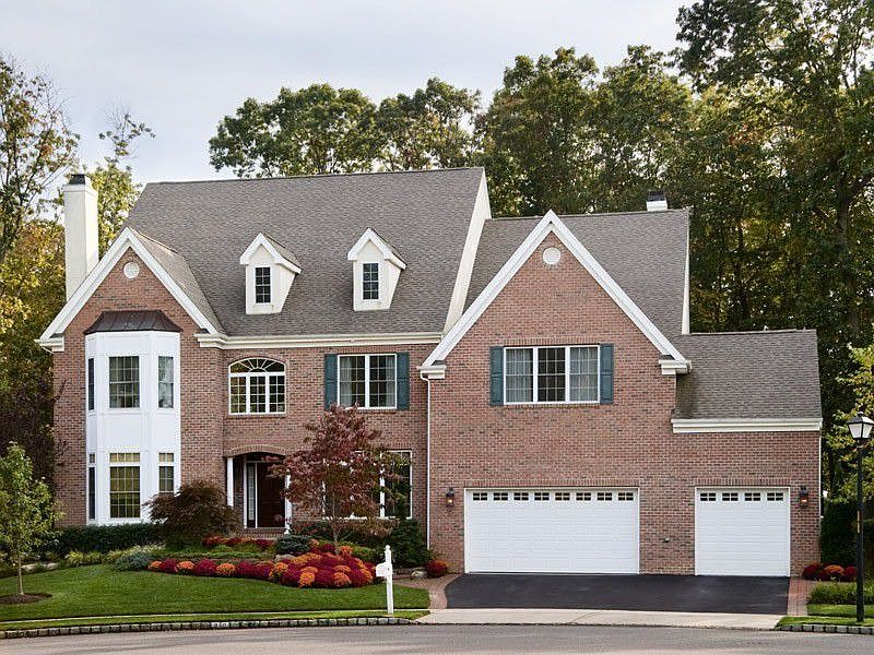 1st image of 7 Hedgerow Ln