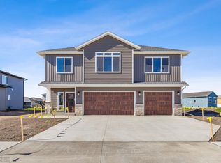 4872 Hampton Cir S, Moorhead, MN