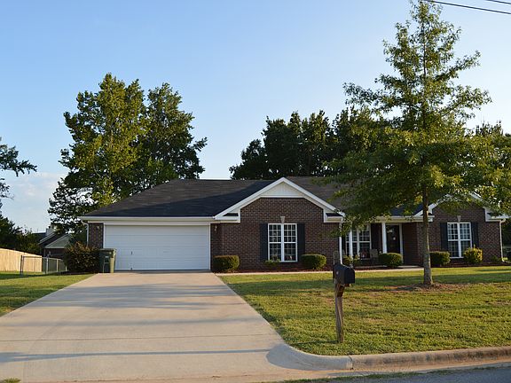 2nd image of 300 Earnhardt Dr