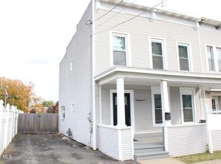 47 Chestnut St, Rensselaer, NY 12144