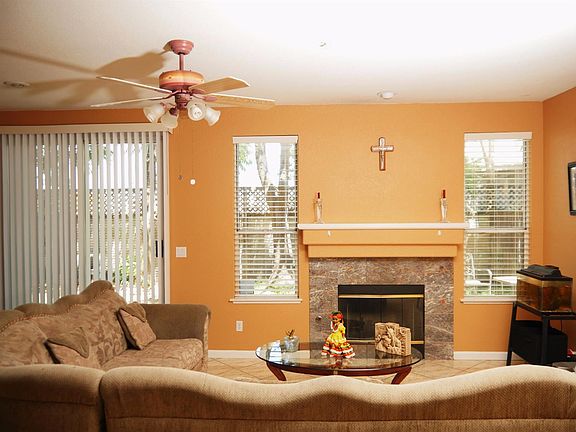 3rd image of 533 Topaz Way