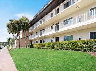 1014 Manatee Rd APT F106, Naples, FL 34114