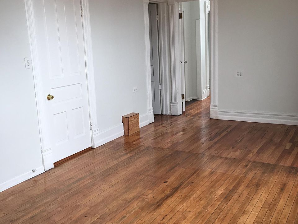1st image of 2853 W 21st Pl APT 1