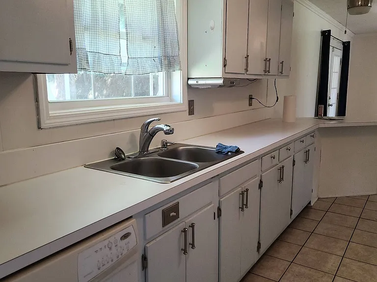 101 Montgomery Dr — Photo 9