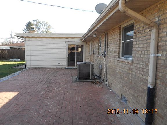 5th image of 8817 Melvina Ave