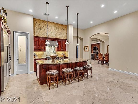 5th image of 2599 San Giorgio Cir