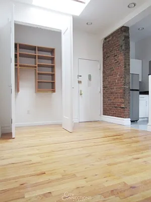 Rented by City Connections Realty | media 14