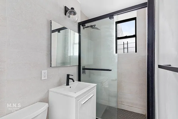 Rented by MNS | media 17