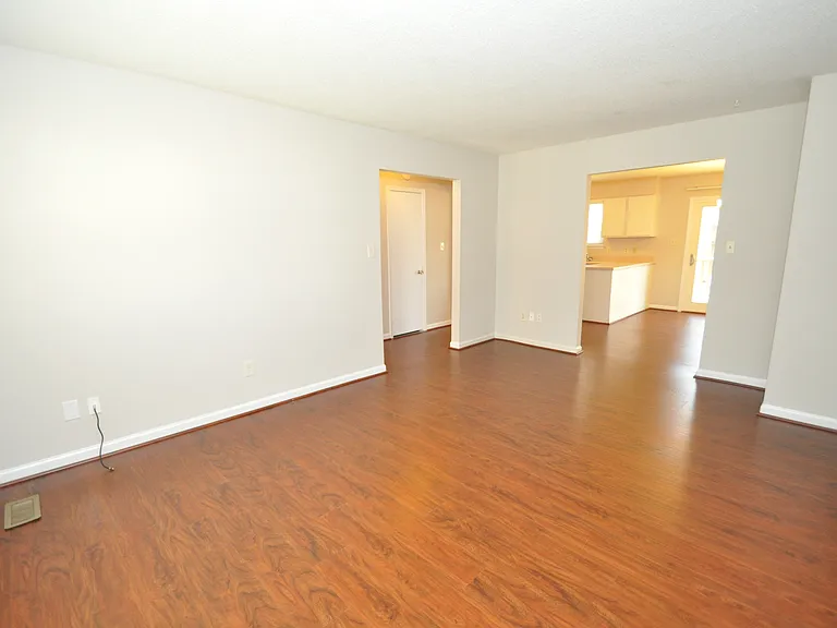 109 Misty Ct — Photo 3