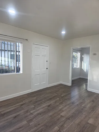 10105 S Inglewood Ave #1 Photo 1