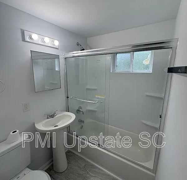 201 Chandler Dr #16C — Photo 3